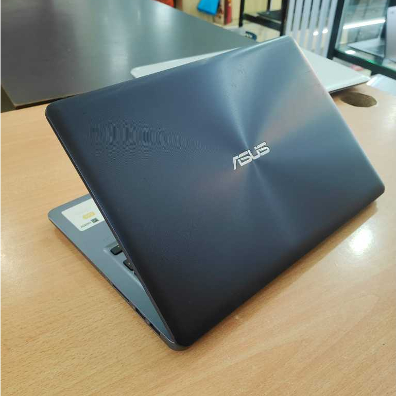Laptop Asus Vivobook S14 X411UF / Core i5 Gen 8 / VGA Nvidia MX130