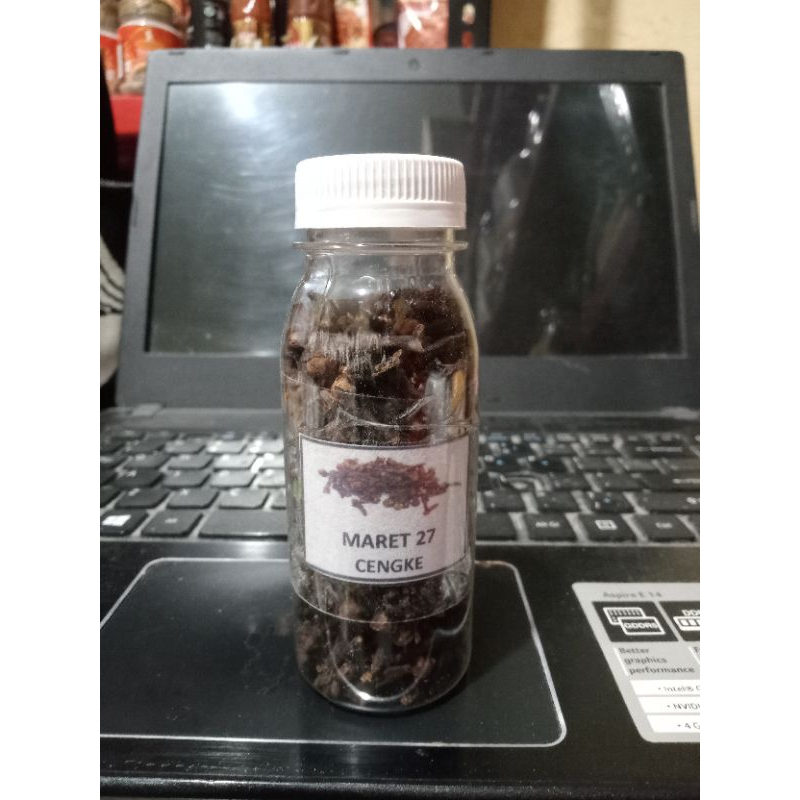 

Daun kering Cengkeh/Cengkeh kering