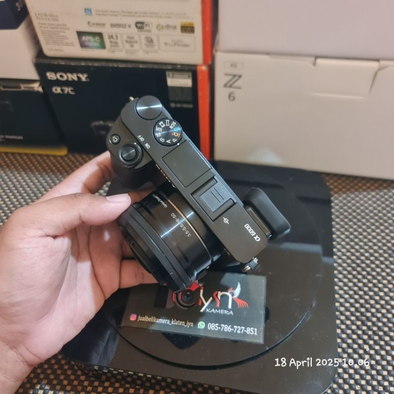 KAMERA SONY A6000 LENSA 16-50MM FULLSET LIKE NEW SC 4RB GARANSI RESMI