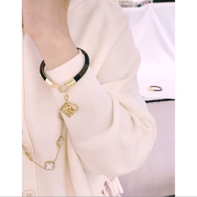 Gelang Kulit viral Lsv Kulit Coklat  Branded Premium Quality Anti karat Gelang kulit fashion 818