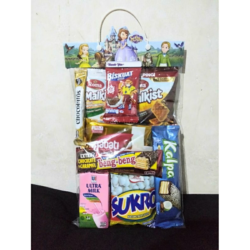 

Paket Snack ulang tahun anak/Hampers ulang tahun/Hampers hari raya/Makanan ulang tahun anak murah meriah