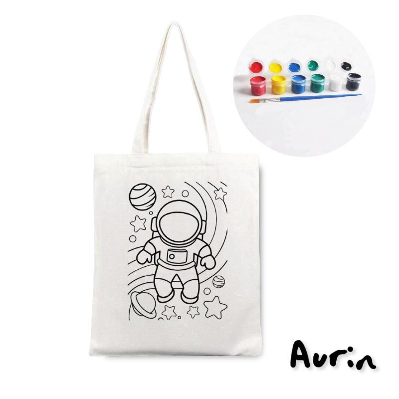 

Astronot tote bag lukis + tinta akrilik dan kuas