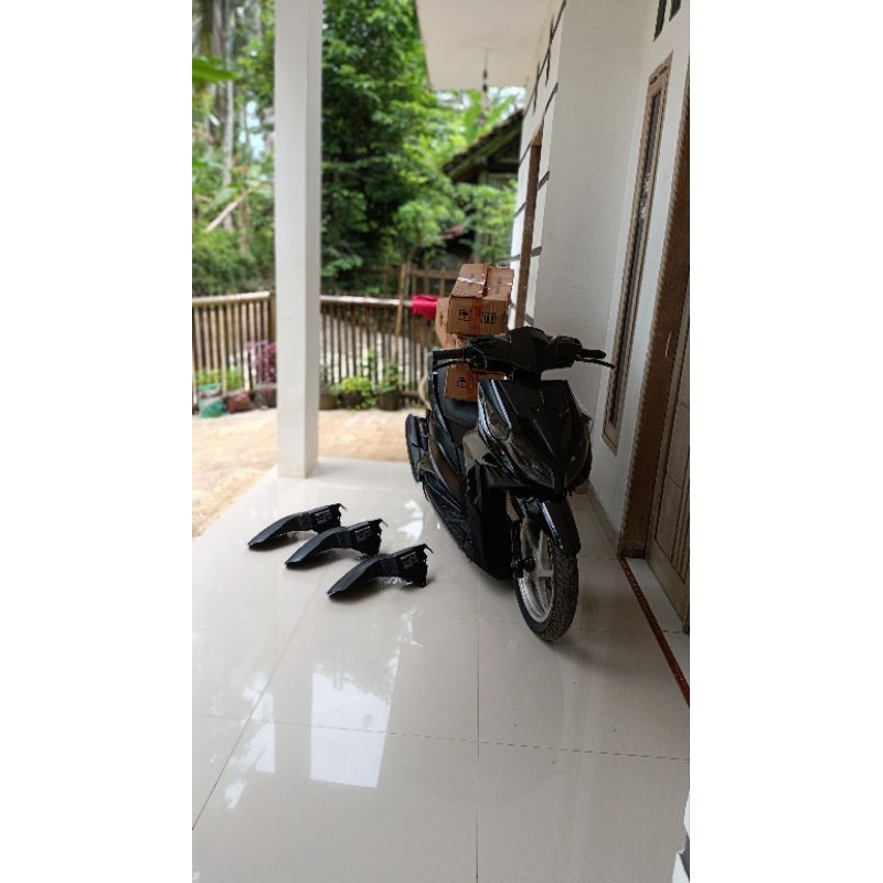 Hugger PNP Vario110 Techno/cw Free stiker