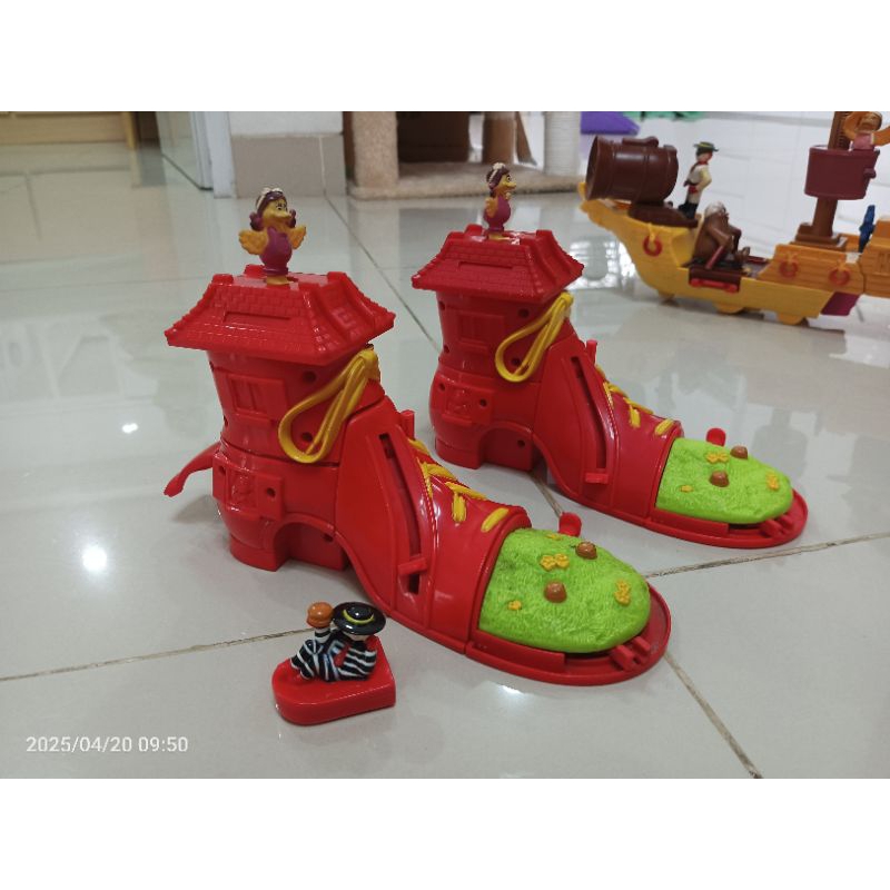 happy meal Ronald sepatu