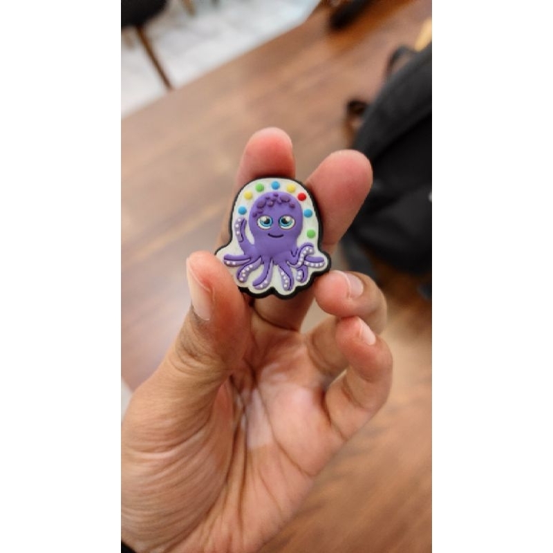 jibbitz original crocs octopus