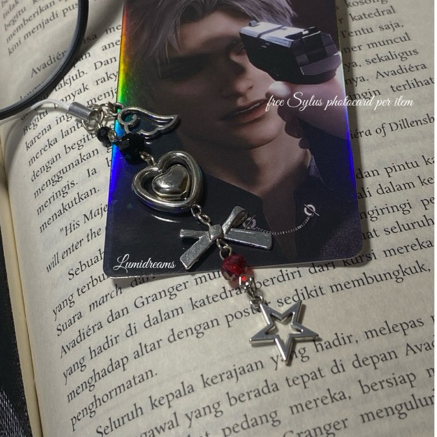 [ lumidreams ] Free Sylus photocard  Love and deepspace Sylus inspired phone charm / keychain