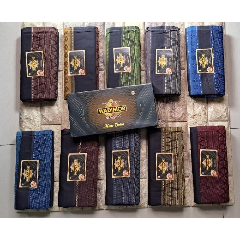 sarung wadimor pen motif relief