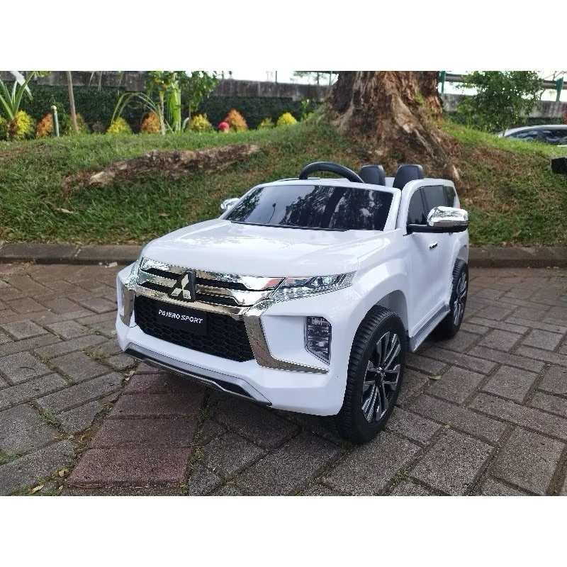 Pajero sport Mobil aki anak Mainan Mobil PMb