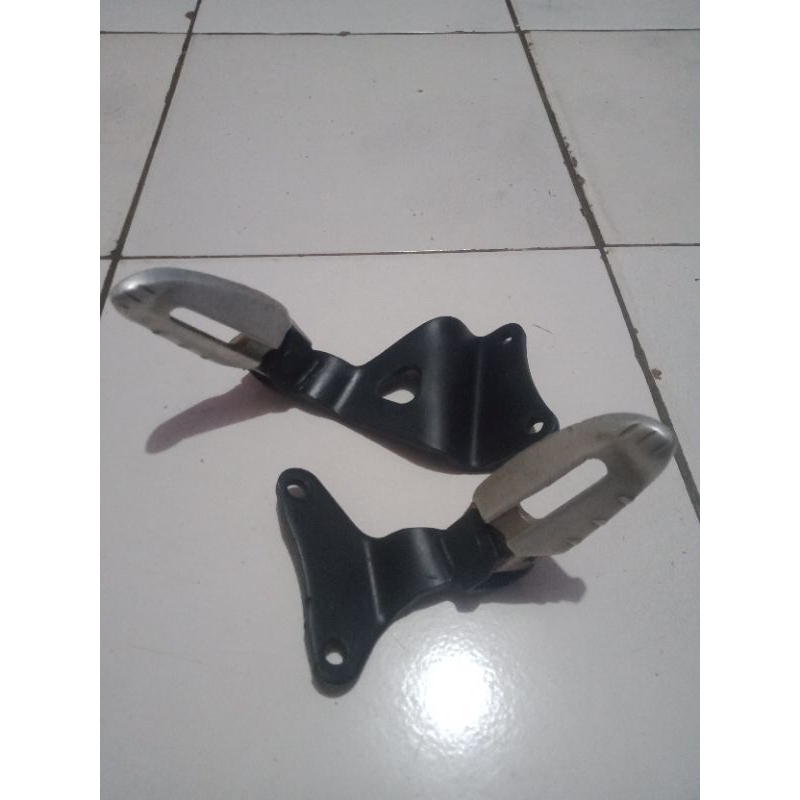 Footstep MIO Step Belakang Mio Sporty Mio ORIGINAL Garnis