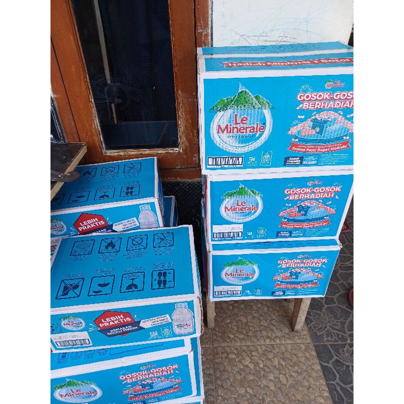 

LE MINERAL 600 Ml KEMASAN KARDUS ISI 24 BTL