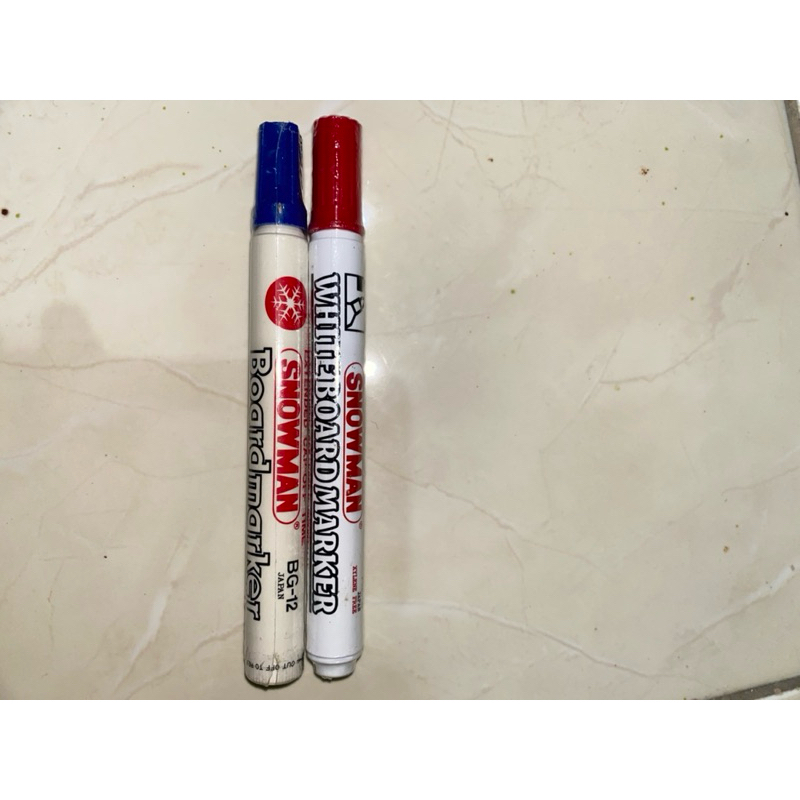 

spidol warna merah dan biru