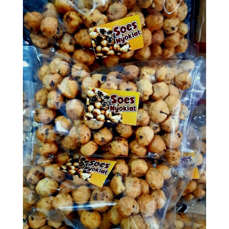 

Soes Kering Isi Cokelat lumer
