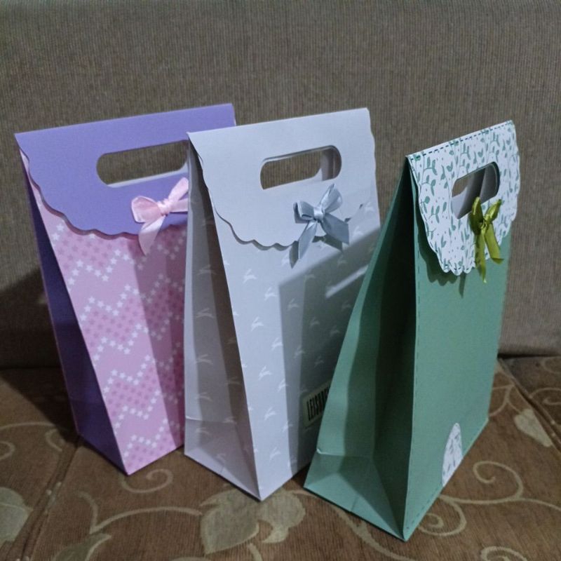 

(Size L) Tas kado tebal premium / Goodie bag pita tutup