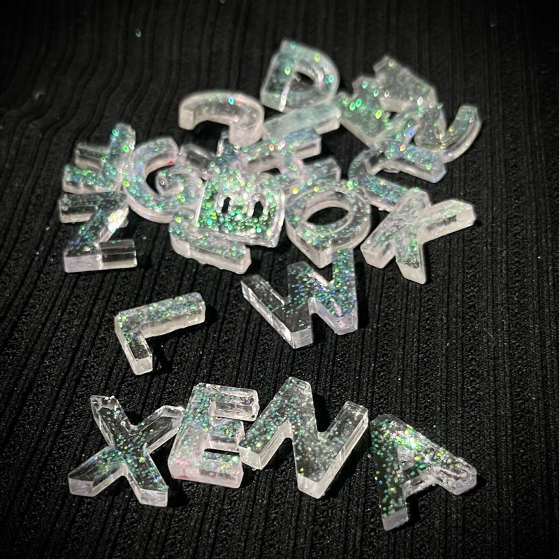 

Huruf abjad bahan resin glitter