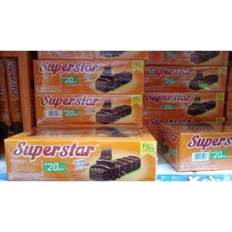 

PROMO MURAH ( SUPERSTAR CHOCOLATE WAFER 250GR, 1 Box isi 20pcs )