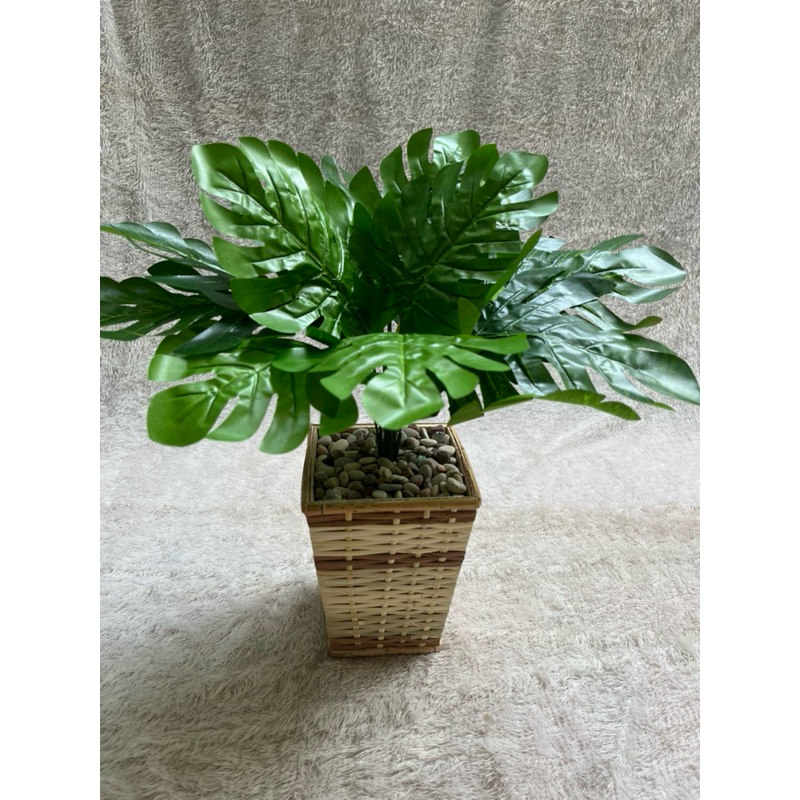 Tanaman hias palsu artificial tanaman dengan pot rotan besar