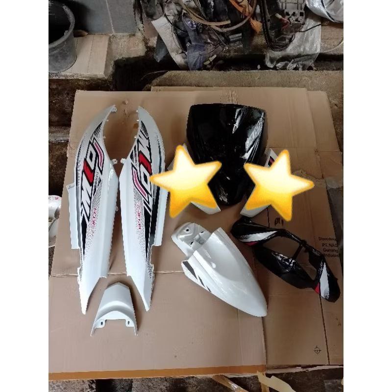 cover body depan belakang full halus Mio j 2012 putih set striping