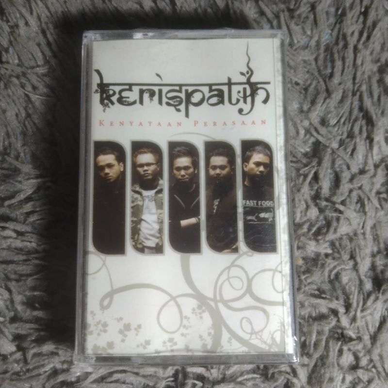 kaset pita Kerispatih - kenyataan perasaan