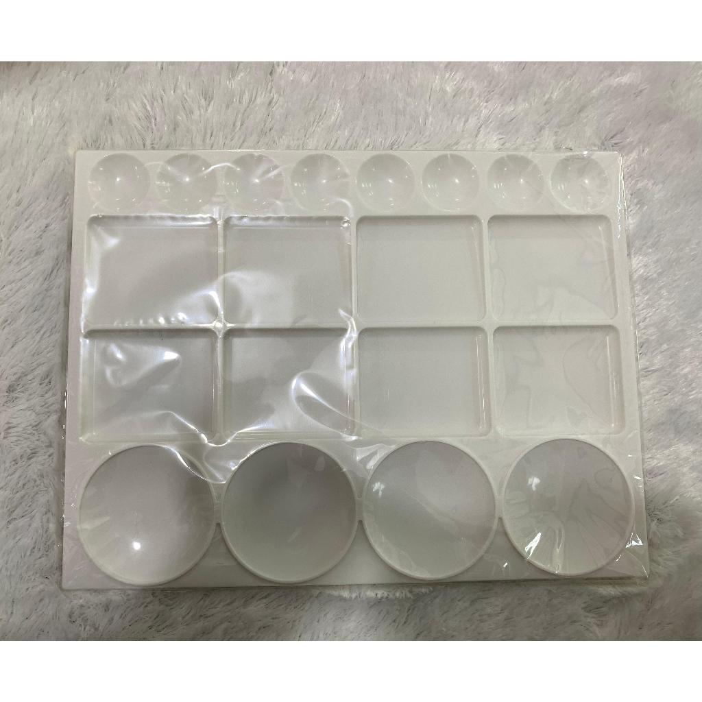 

DE GOYA PLASTIC PALETTE 12 WELL