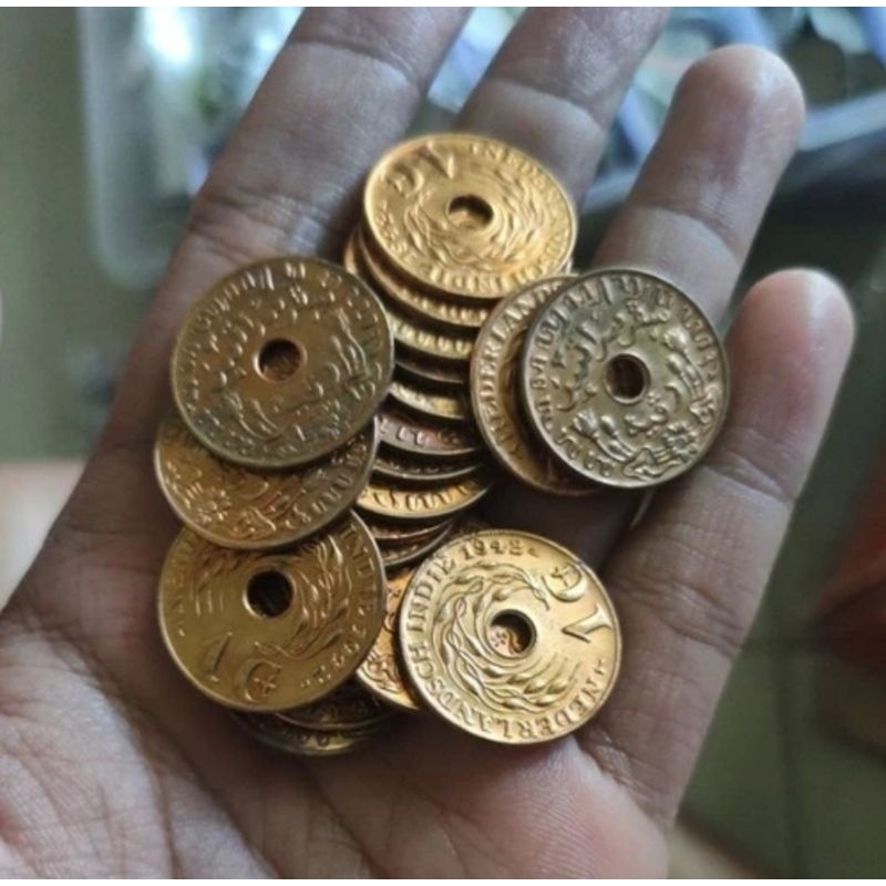 koin 1 cent bolong tembaga tahun 1940 an ( 1 Cent )