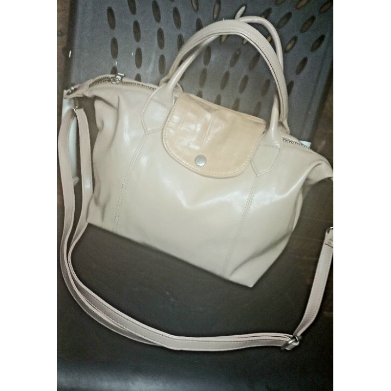 Tas wanita shoulderbag preloved(pemakaian pribadi)