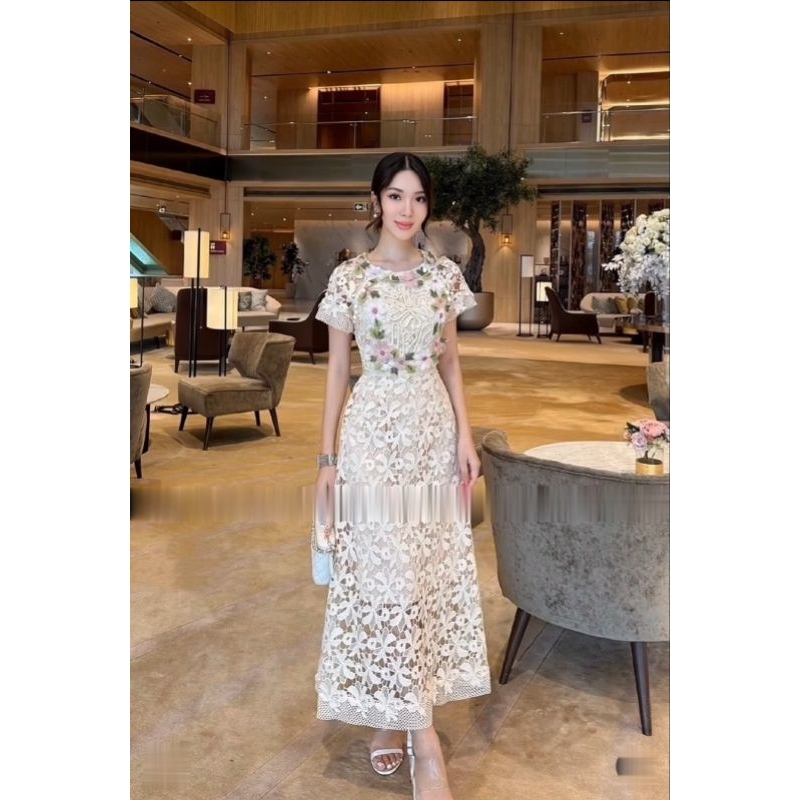 dress lace floral midi flower simple sister photoshoot europe paris gaun pesta wedding party outdoor