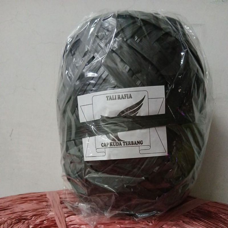 

Tali Rafia Hitam 0.7 kg