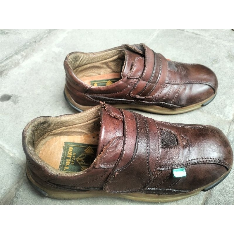 sepatu santai anak kulit Kickers 33 second