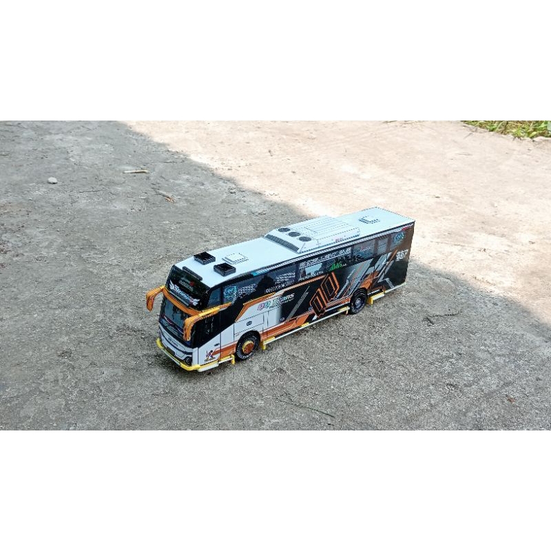 PAPERCRAFT BUS QQ TRANS "MORPHIN"