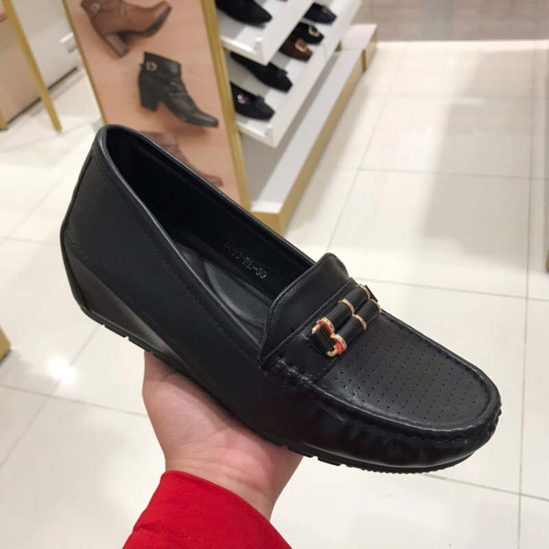 Laviola Sepatu Moccasin Wedges wanita white & black