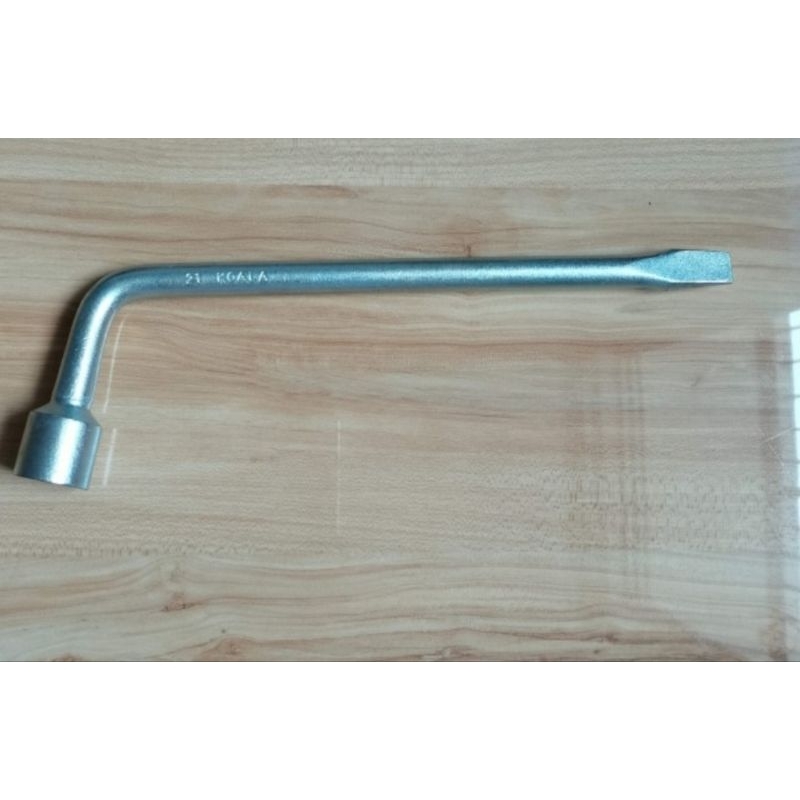 kunci Roda mobil 21mm