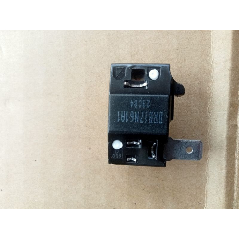 OVERLOAD KULKAS  SHOWCASE Polytron 2PINTU soket kiri