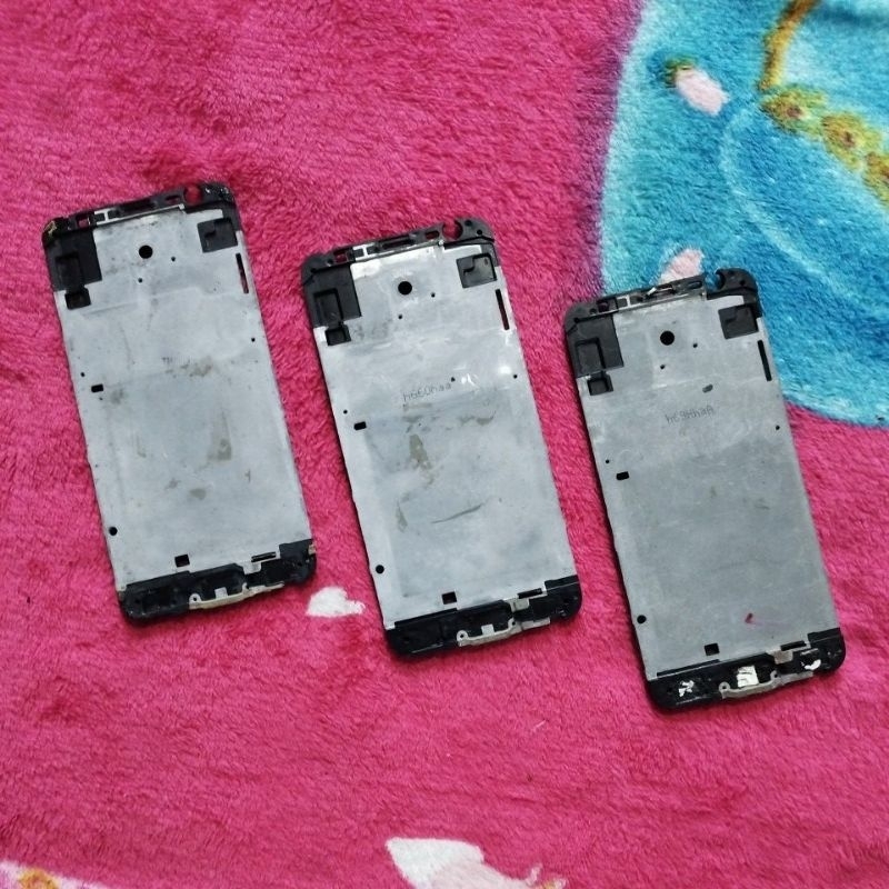 frame dudukun tatakan LCD SAMSUNG GALAXY J5 2015 original copotan