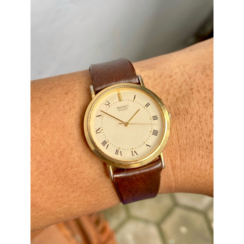 Vintage SEIKO Romawi 7N01 Dresswatch
