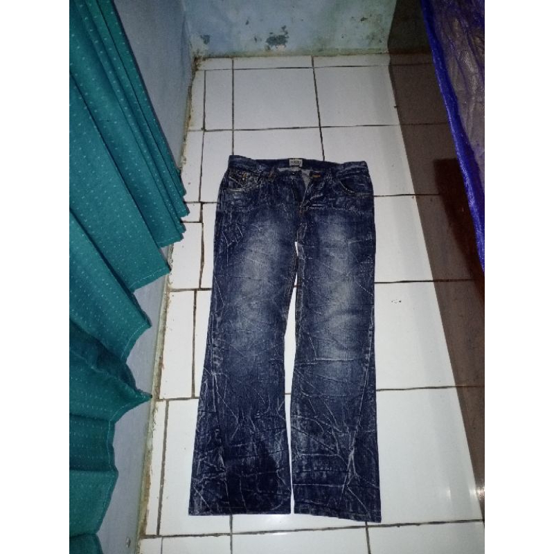 Celna jeans petir