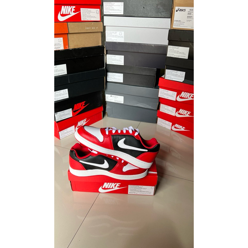 Nike Ebernon Low Red