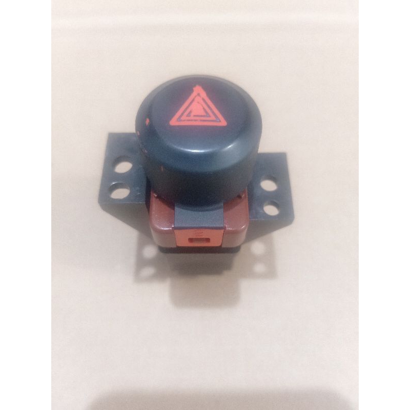 TOMBOL SWITCH SAKLAR HAZARD HONDA BRIO, MOBILIO,BRV, COPOTAN ORI