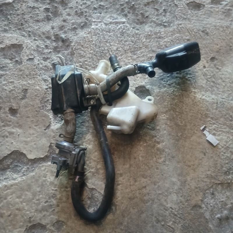 selang emisi yeis set wadah air radiator vario  kebo 110 tekno 110 original murah
