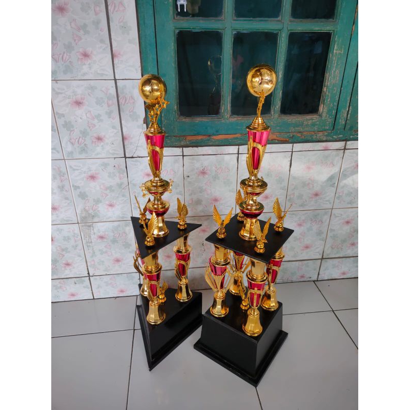 trophy piala 1set kaki 4,3 tinggi 1m,1m