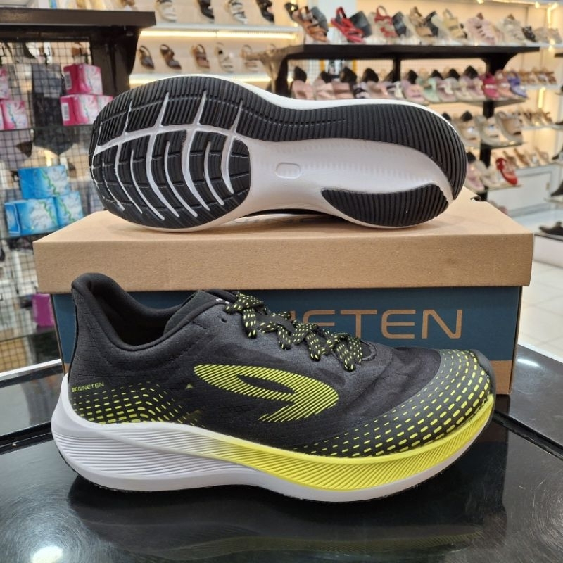 910 NINETEN Sepatu Running | Haze 1.5 | Hitam Hijau Neon Putih