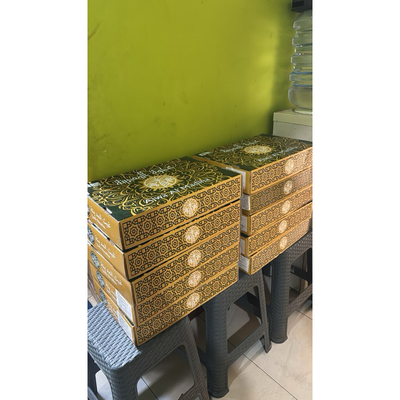 

Kurma Ajwa Premium Asli Madinah kualitas bagus berat 5 kg