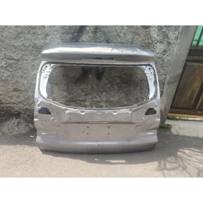 pintu bagasi xpander cross 2023_2025