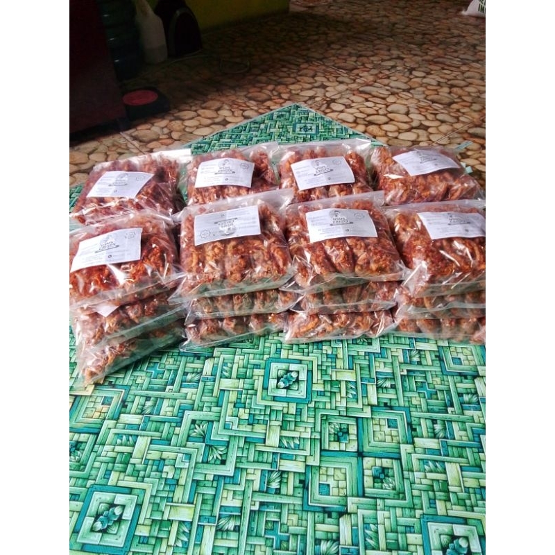 

usus krispy enak gurih pedas daun jeruk isi 10 bungkus satu pak