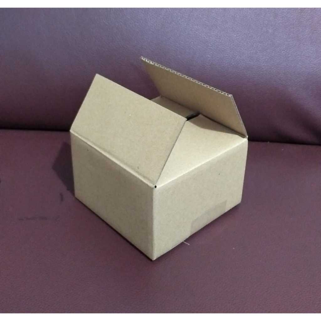 

Box BARU uk 21,5x11x11,5 cm kardus kotak baru packing packaging polos sheet