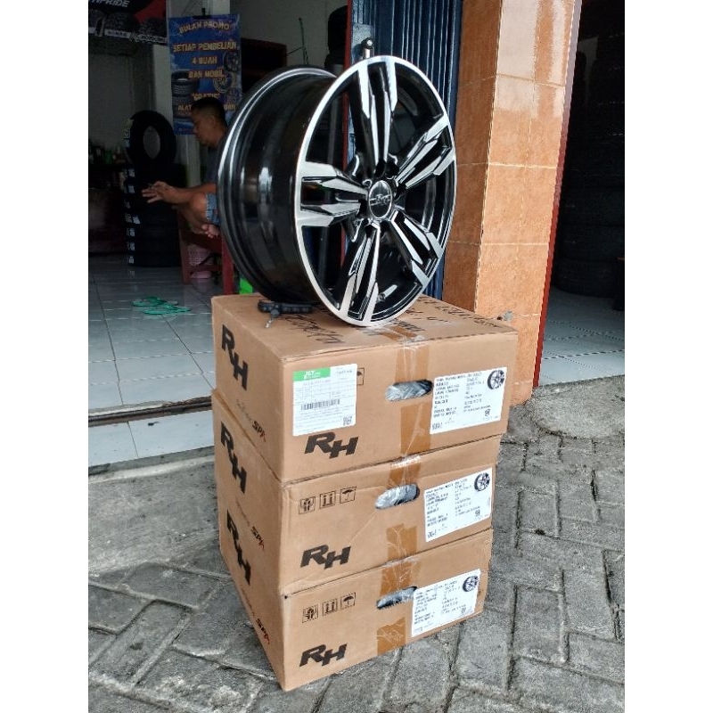 Promo velg racing RH R15X6 Pcd 4X100/114,3 Et40 BMF
