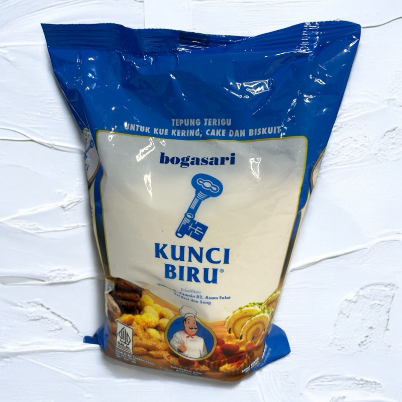 

kunci biru 1kg tepung protein rendah