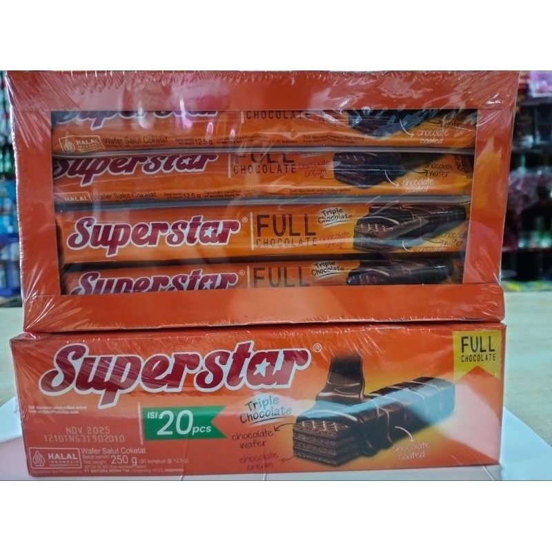 

Wafer salut coklat Superstar ( 250gr)Harga Rp 21.000/ boxIsi 20 pcs