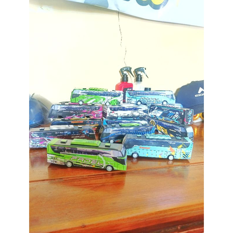 Miniatur bus MAUDI Jet Bus 5 Asyrof Fadel Diecast Bus 1/87 | Garasi.Mainan