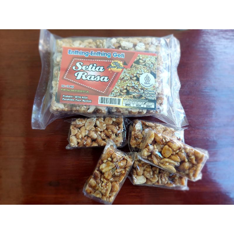 

Oleh-oleh khas Jawa Timur enthing-enthing geti kacang enting enting enak