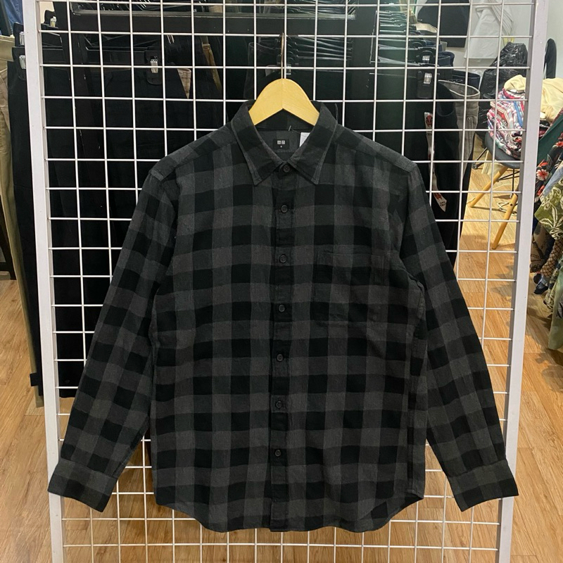 Uniqlo Plaid Black Flannel Shirt